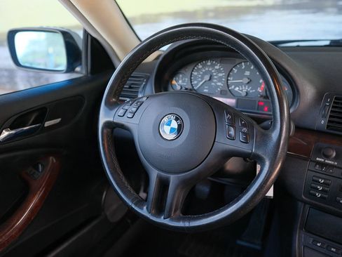 Used 2002 BMW 325Ci Coupe RWD image 40