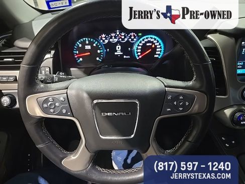 Used 2019 GMC Yukon XL Denali image 7
