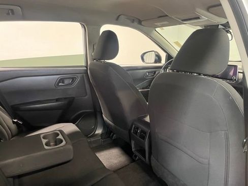 Used 2024 Nissan Rogue S image 13