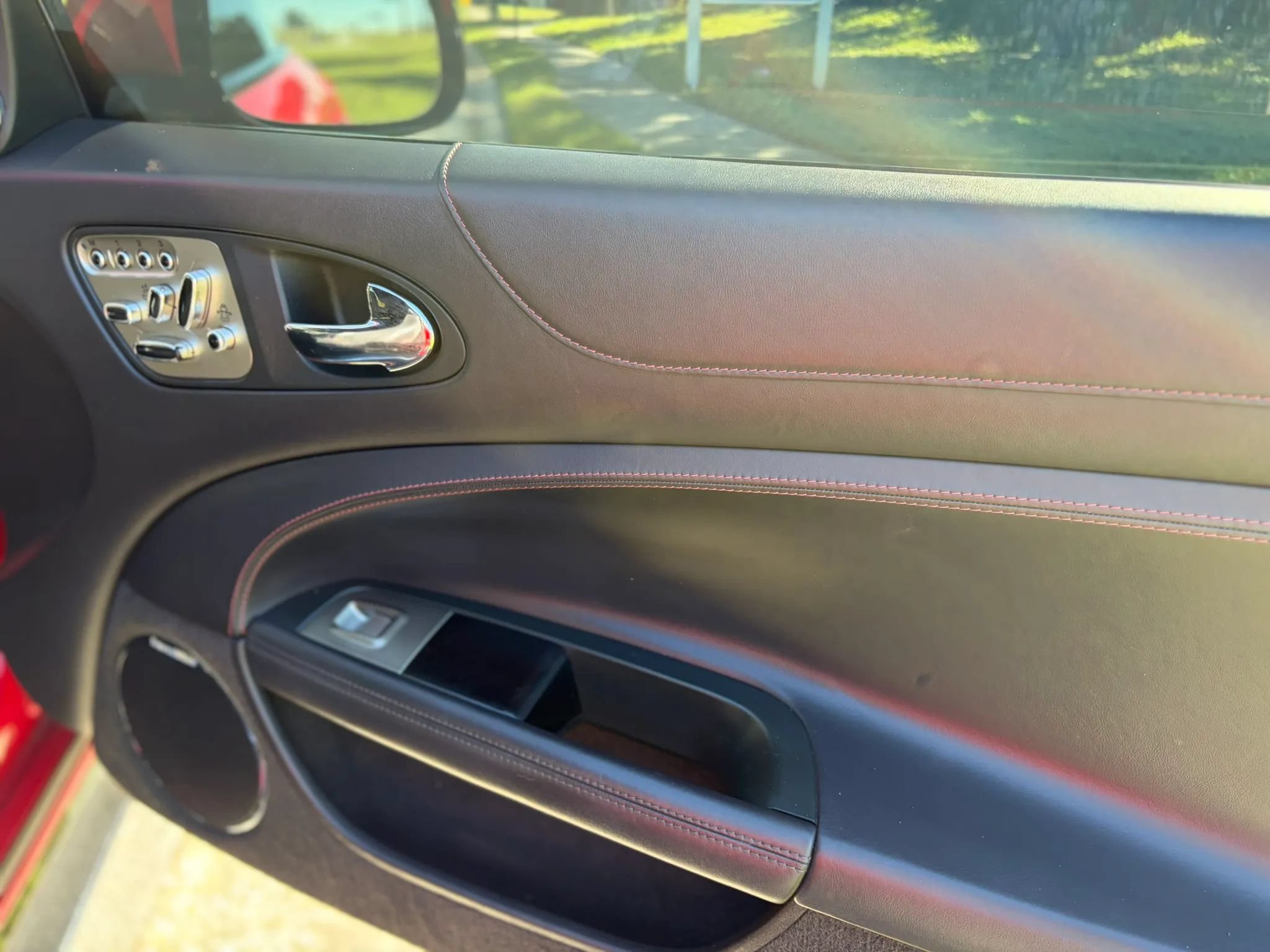Used 2011 Jaguar XKR R RWD image 27
