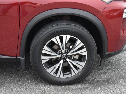 Used 2023 Nissan Rogue SV AWD/4WD image 3