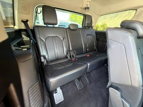 Used 2019 Ford Expedition Platinum AWD/4WD image 18