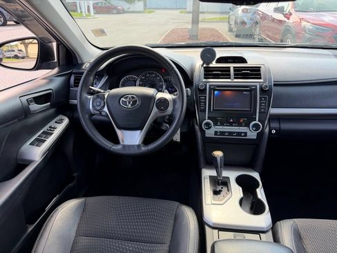 Used 2012 Toyota Camry SE FWD image 20