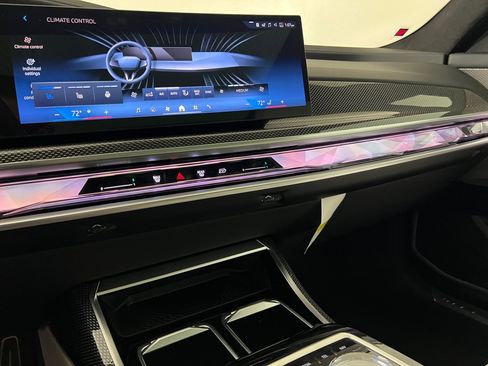 New 2026 BMW 760i xDrive image 28