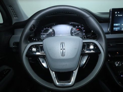 Used 2022 Lincoln Corsair AWD w/ Equipment Group 101A image 21