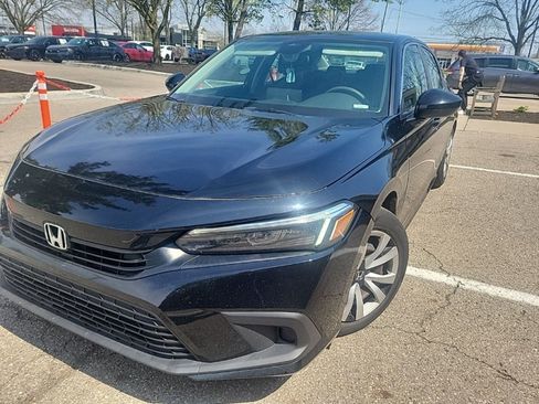 Used 2023 Honda Civic LX image 4