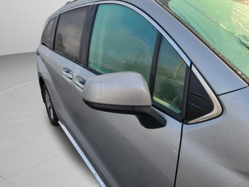 Certified 2024 Toyota Sienna XLE image 17