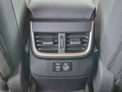Used 2024 Subaru Outback Premium AWD/4WD image 17