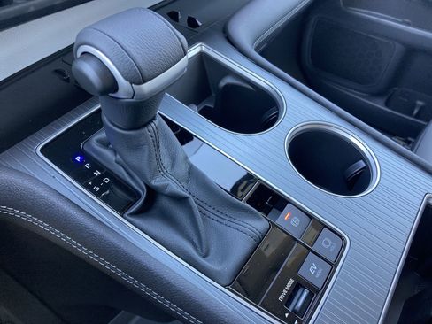 Certified 2025 Toyota Sienna XLE image 23