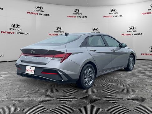 Certified 2024 Hyundai Elantra SEL FWD image 7