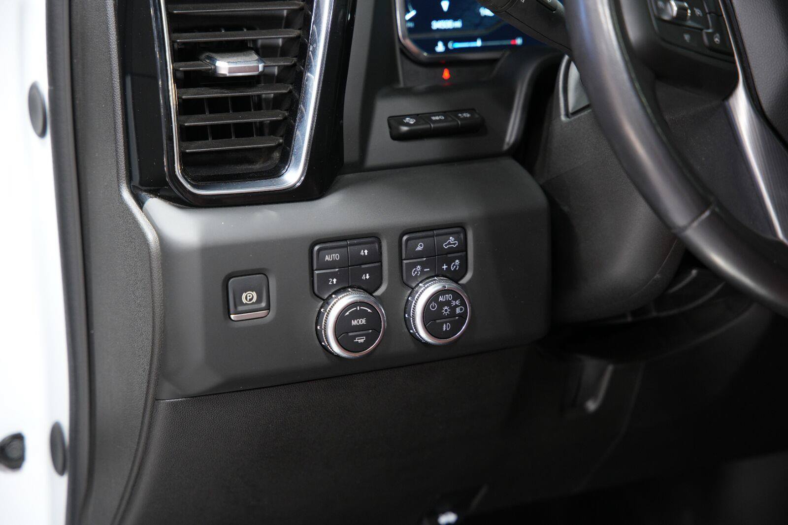 Used 2024 GMC Sierra 2500 Denali Ultimate AWD/4WD image 46