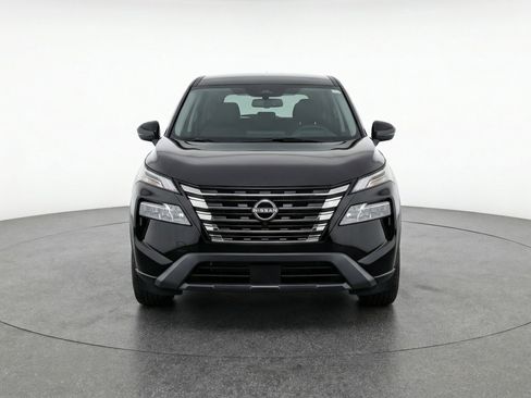 Used 2025 Nissan Rogue SV FWD image 2