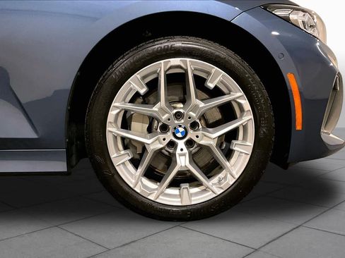 Certified 2025 BMW 330i xDrive Sedan w/ Premium Package AWD/4WD image 10
