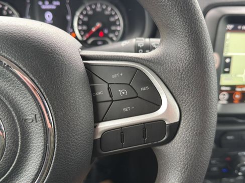 Used 2023 Jeep Renegade Latitude image 15