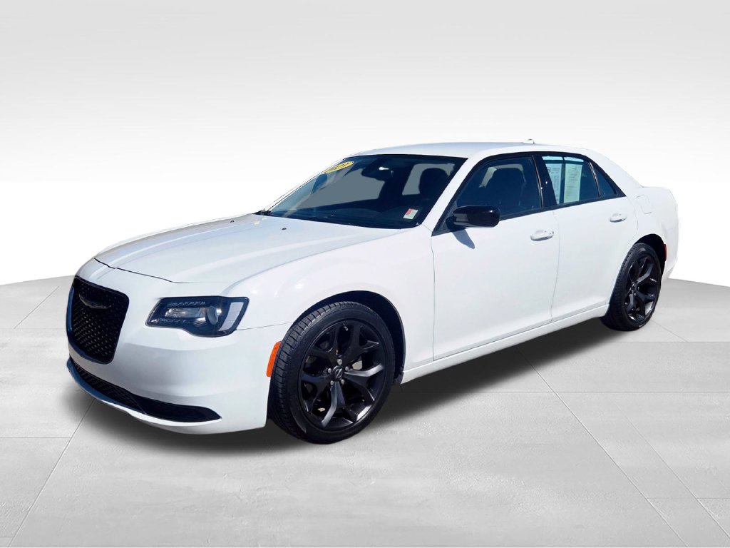 Used 2023 Chrysler 300 Touring w/ Sport Appearance Package RWD image 3