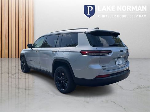 New 2025 Jeep Grand Cherokee L Limited w/ Luxury Tech Group II image 7