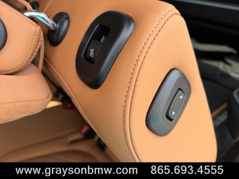 Used 2026 BMW X7 xDrive40i AWD/4WD image 18