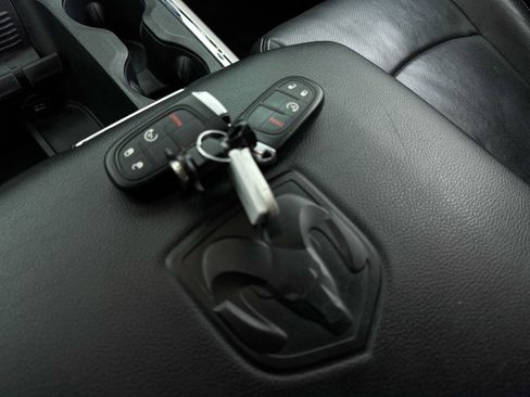 Used 2016 RAM 1500 Laramie w/ Convenience Group image 26