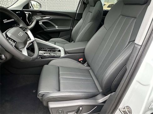 New 2025 Audi Q5 2.0T Premium Plus image 9