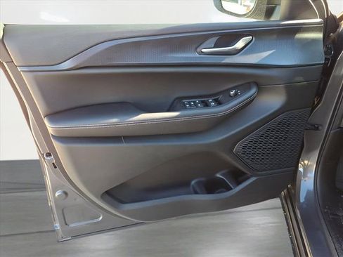 New 2025 Jeep Grand Cherokee Laredo X w/ Luxury Tech Group I image 15