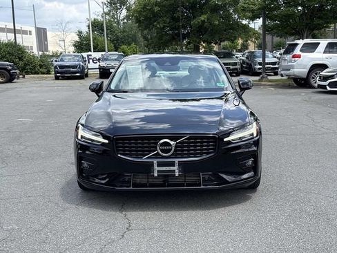 Used 2021 Volvo S60 T5 Momentum w/ Premium Package AWD/4WD image 6