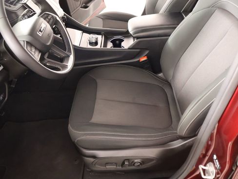 Used 2024 Jeep Grand Cherokee Laredo X image 10