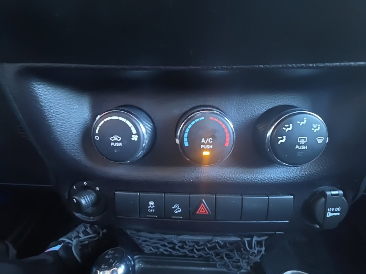 Used 2016 Jeep Wrangler Sport w/ Quick Order Package 24S AWD/4WD image 32