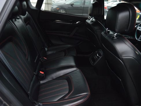 Used 2015 Maserati Quattroporte S Q4 AWD/4WD image 23