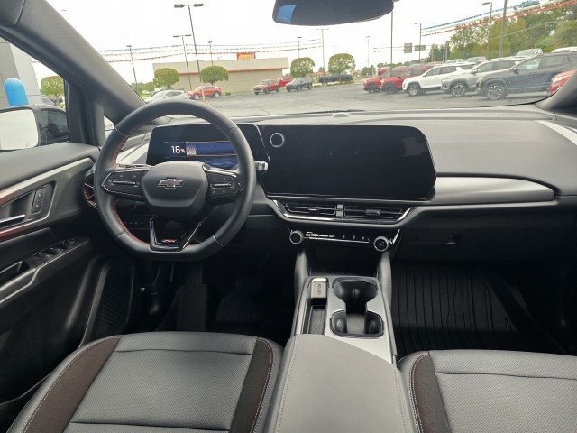 Used 2026 Chevrolet Equinox EV RS AWD/4WD image 3