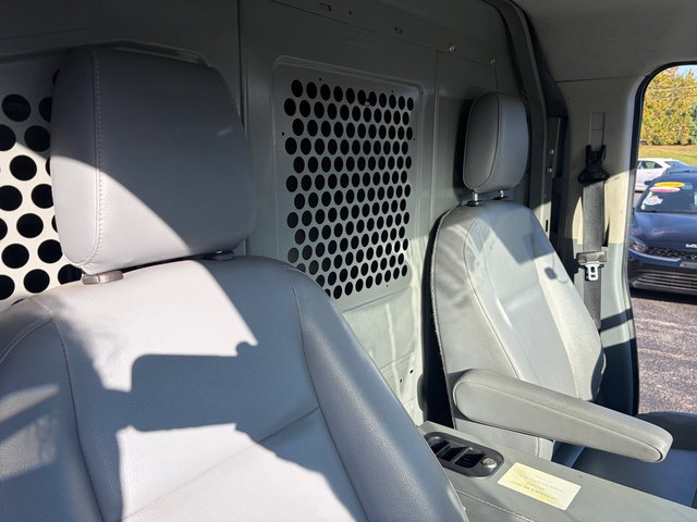 Used 2015 Ford Transit 250 130 Low Roof RWD image 22