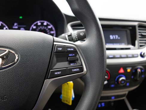 Used 2022 Hyundai Accent SE image 33