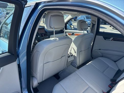 Used 2010 Mercedes-Benz C 300 Sedan image 14