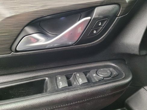 Used 2022 GMC Terrain SLE w/ Driver Convenience Package image 27