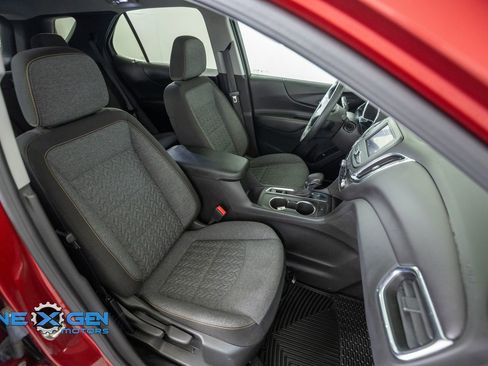Used 2024 Chevrolet Equinox LT FWD image 41