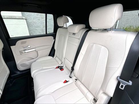Used 2026 Mercedes-Benz GLB 250 4MATIC image 28
