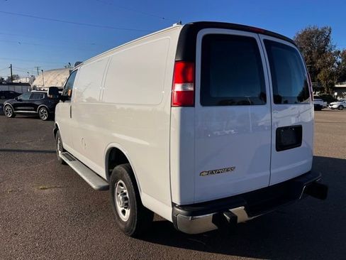 Used 2024 Chevrolet Express 2500 w/ Driver Convenience Package image 4