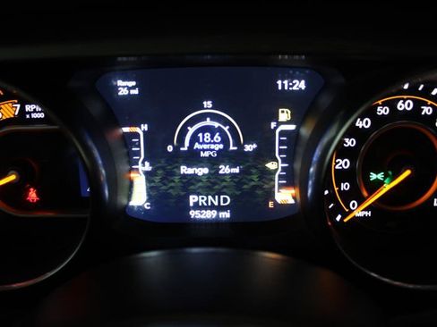 Used 2019 Jeep Wrangler Unlimited Sahara AWD/4WD image 18