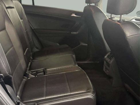 Used 2018 Volkswagen Tiguan SE AWD/4WD image 8