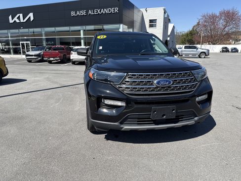 Used 2022 Ford Explorer XLT w/ Equipment Group 202A AWD/4WD image 1