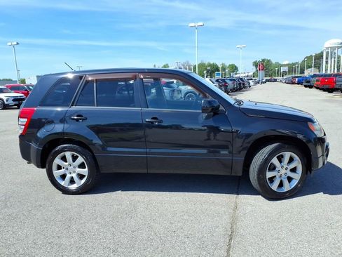 Used 2012 Suzuki Grand Vitara Premium RWD image 2
