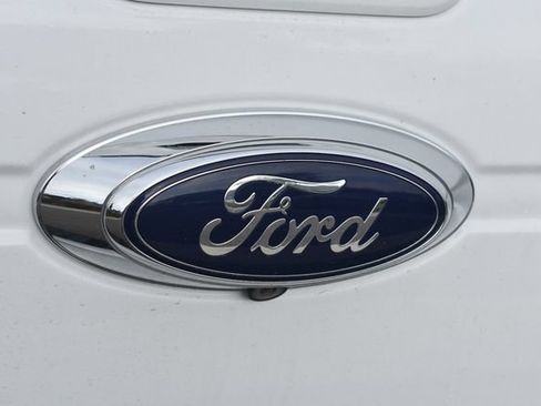 Used 2014 Ford F150 FX4 w/ Equipment Group 402A Luxury AWD/4WD image 15