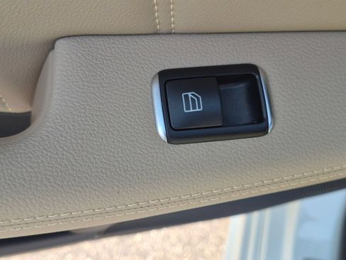 Used 2012 Mercedes-Benz E 350 Sedan image 29