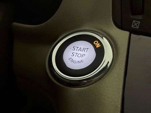 Used 2015 INFINITI Q70 L 3.7 w/ Technology Package image 39