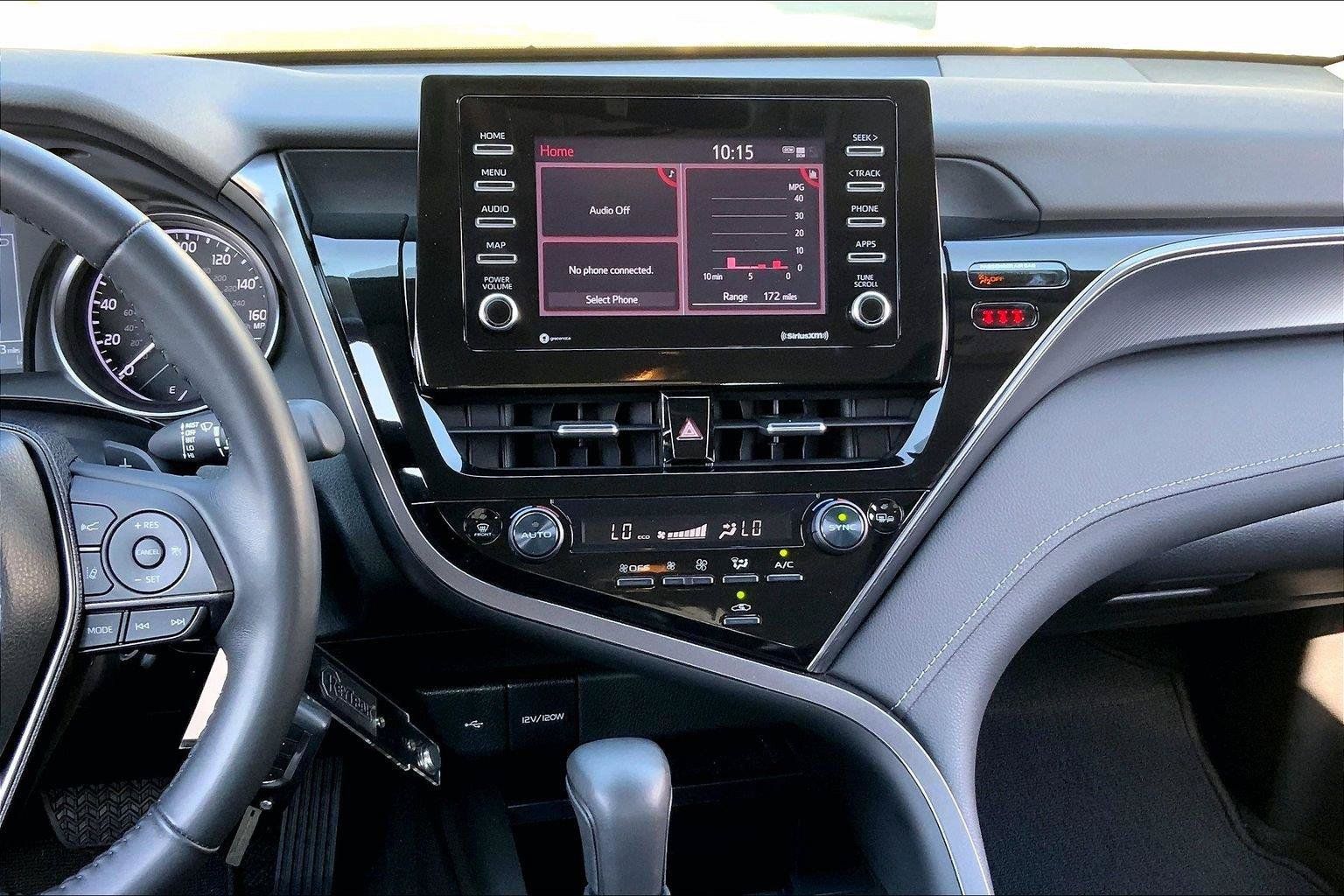 Used 2023 Toyota Camry SE FWD image 6