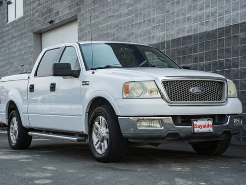 Used 2004 Ford F150 Lariat image 2