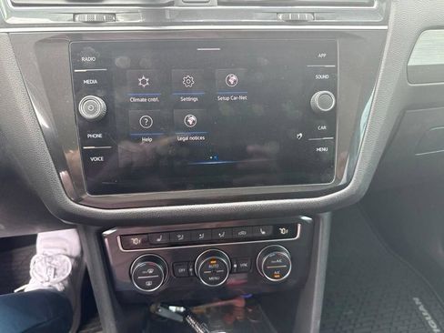 Used 2021 Volkswagen Tiguan SE w/ Panoramic Sunroof Package FWD image 8