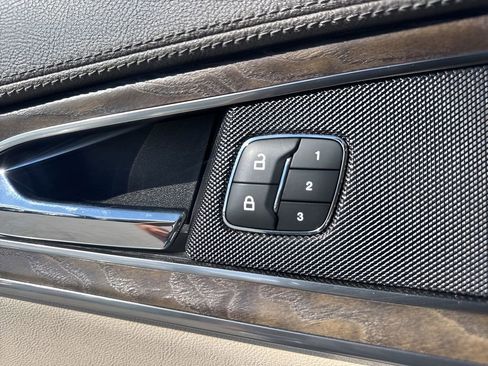 Used 2019 Lincoln Nautilus Select FWD image 10
