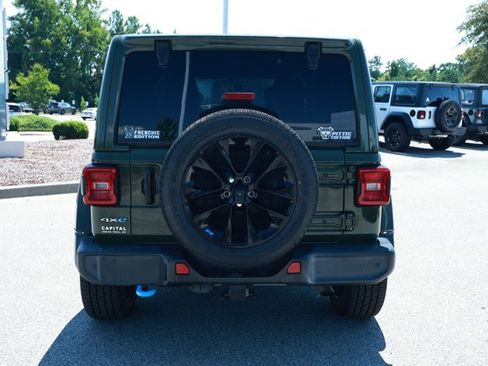 Used 2022 Jeep Wrangler Unlimited Sahara w/ Cold Weather Group AWD/4WD image 7