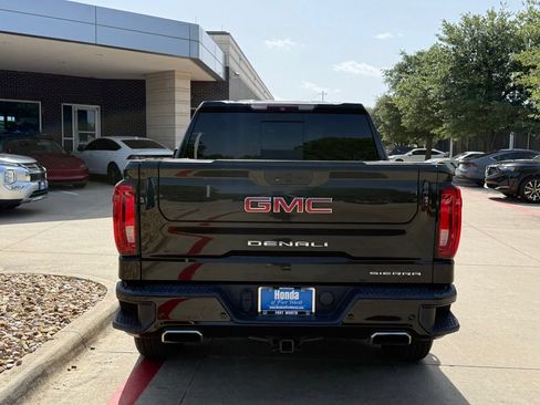 Used 2019 GMC Sierra 1500 Denali w/ Denali Ultimate Package AWD/4WD image 4