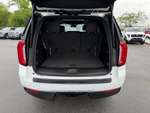 Used 2023 GMC Yukon SLT AWD/4WD image 32